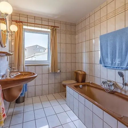 Gasthuis Zvonimir 3*